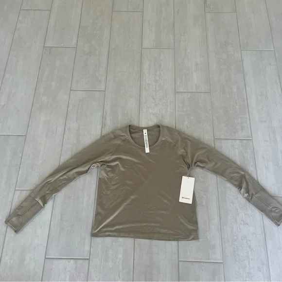 NWT Lululemon Swiftly Tech Long-Sleeve Shirt 2.0 Waist Length, Sheer Oak, Sz 14 - Picture 3 of 6